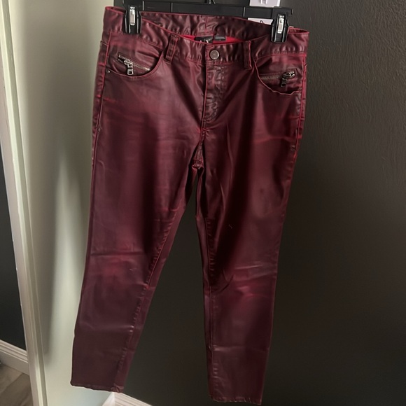 🛑 1 hour sale. Armani Exchange, merlot color jeans/pants, slight distress, sz 6 - Picture 6 of 13